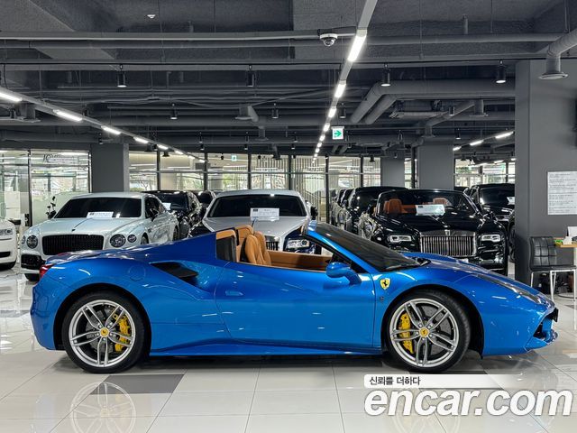 Ferrari 488 3.9 - фото 1