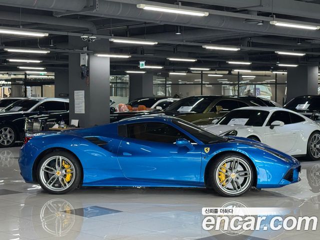 Ferrari 488 3.9 - фото 2