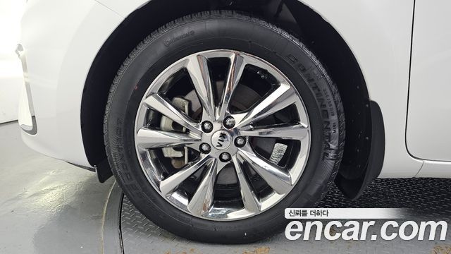 Kia Carnival Новый 9-Seater Noblesse Special - фото 4