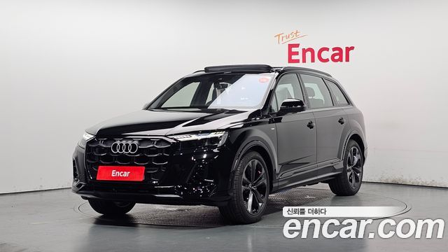 Audi Q7 55 TFSI Quattro Premium - фото 0