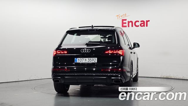 Audi Q7 55 TFSI Quattro Premium - фото 3