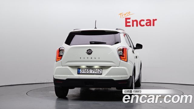 SsangYong Tivoli Gasoline 1.5 2WD V3 - фото 3