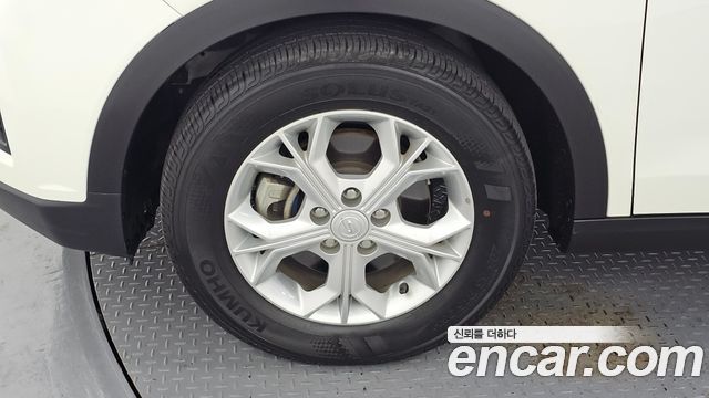 SsangYong Tivoli Gasoline 1.5 2WD V3 - фото 4