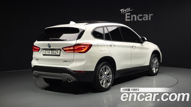 BMW X1 F48 xDrive 18d Joy - фото 1