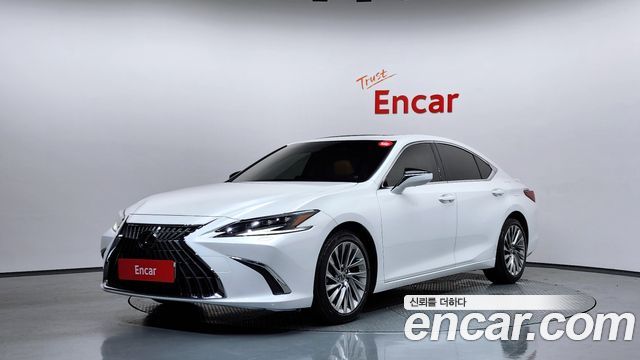 Lexus ES 7-го поколения Executive - фото 0