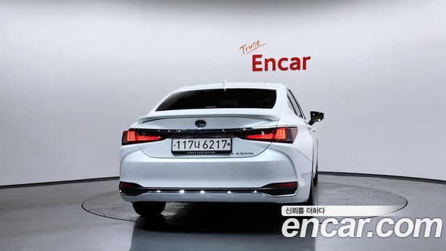 Lexus ES 7-го поколения Executive - фото 3