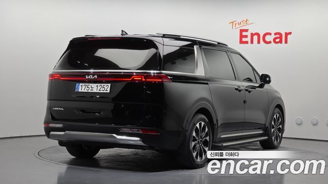 Kia Carnival 4-го поколения 9-Seater Signature - фото 1