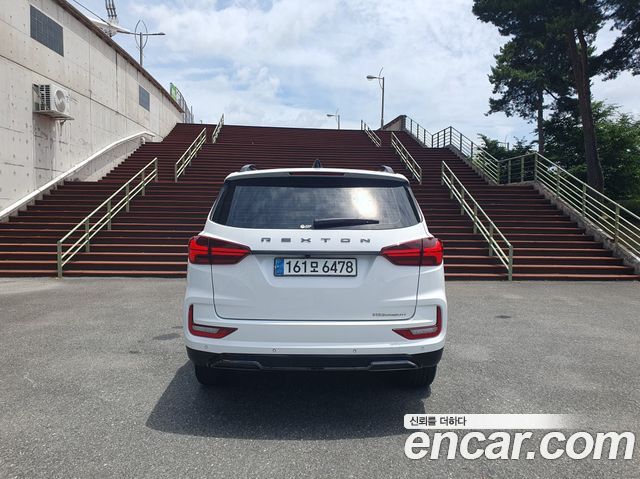 SsangYong Rexton Disel 2.2 4WD The Black - фото 3