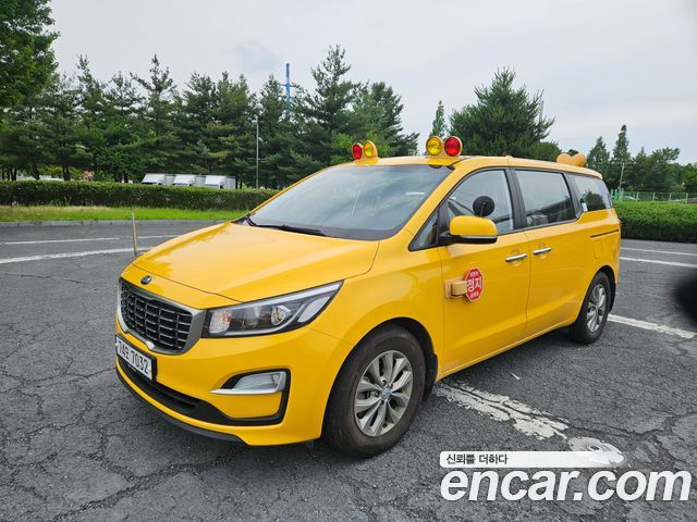 Kia Carnival Новый 11-Seater School bus - фото 0