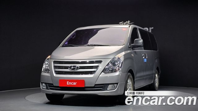 Hyundai Starex 12-Seater Wagon Smart - фото 2