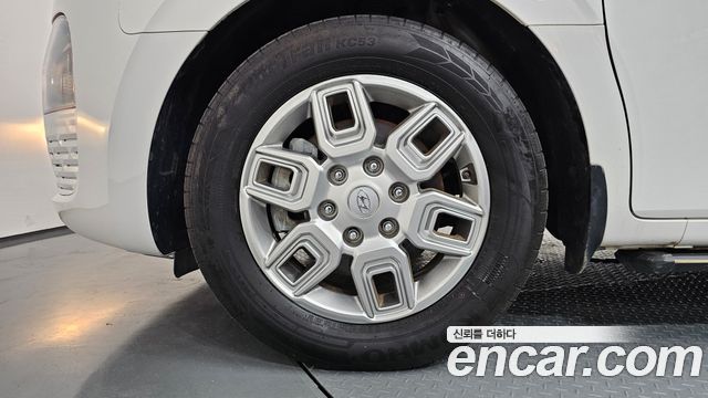 Hyundai Staria Tourer 11-Seater Modern - фото 4