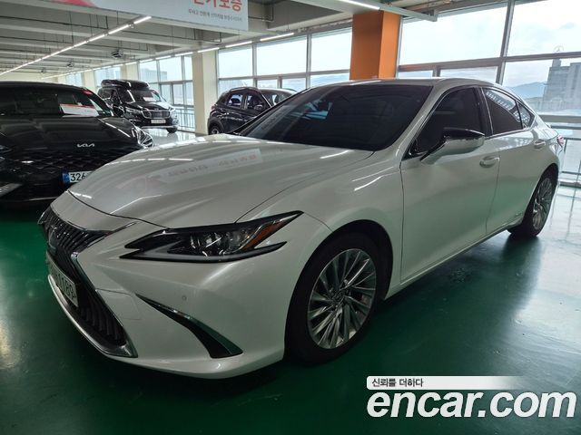 Lexus ES 7-го поколения Luxury Plus - фото 1