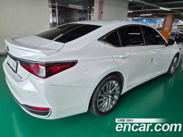 Lexus ES 7-го поколения Luxury Plus - фото 3