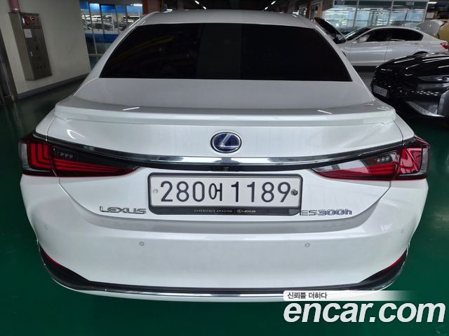 Lexus ES 7-го поколения Luxury Plus - фото 4