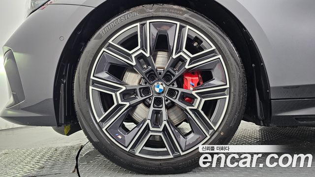 BMW 5-Series G60 530i xDrive M Sport Pro Special Edition - фото 4