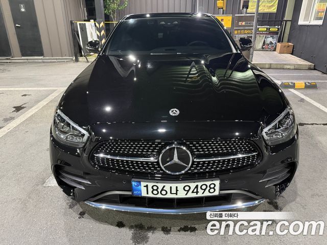 Mercedes-Benz E-Class W213 E350 4MATIC AMG Line - фото 0