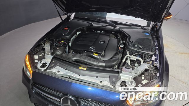 Mercedes-Benz E-Class W213 E350 4MATIC AMG Line - фото 4