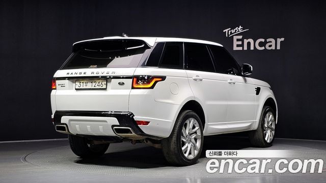 Land Rover Range Rover Sport 2-го поколения 3.0 SDV6 HSE Dynamic - фото 1