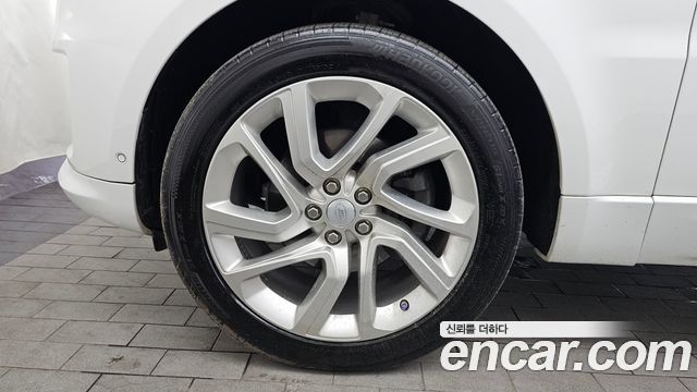 Land Rover Range Rover Sport 2-го поколения 3.0 SDV6 HSE Dynamic - фото 4