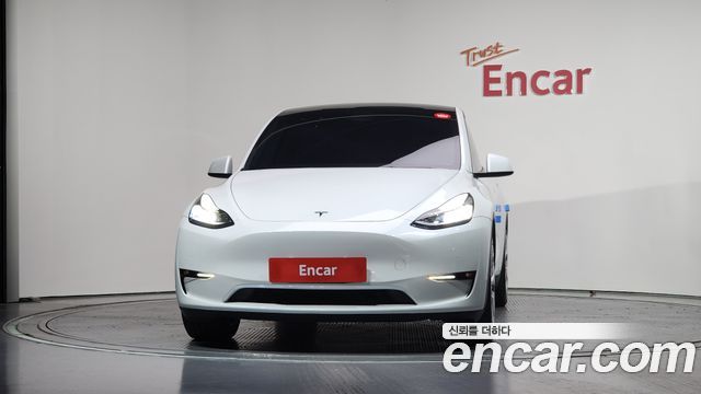 Tesla Model Y Long Range AWD - фото 2