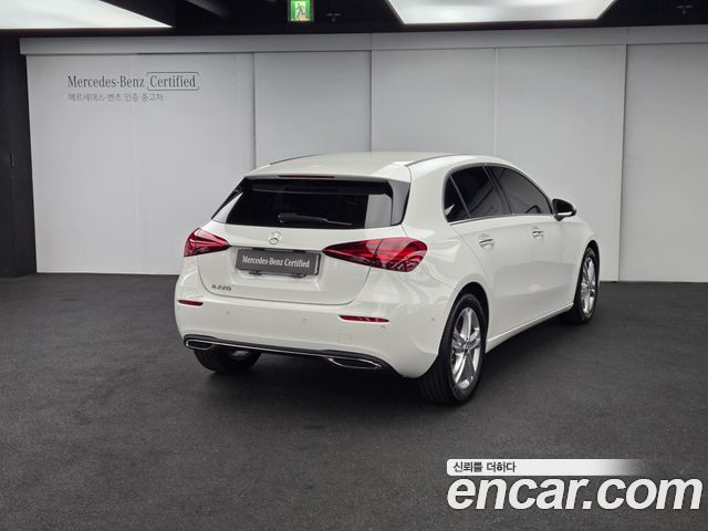 Mercedes-Benz A-Class W177 A220 Hatchback - фото 1