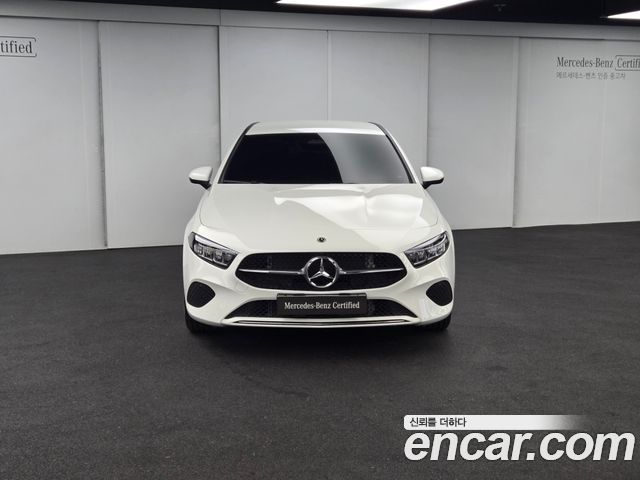 Mercedes-Benz A-Class W177 A220 Hatchback - фото 2