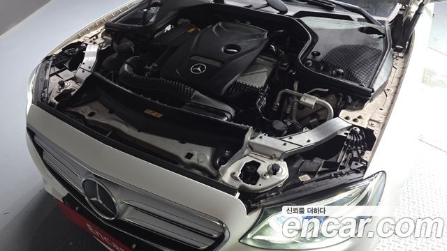 Mercedes-Benz E-Class W213 E300 Avantgarde - фото 4