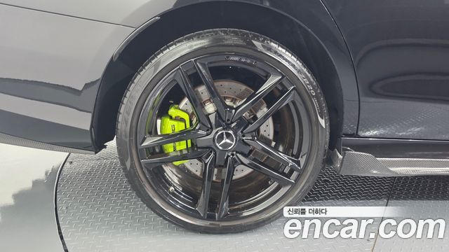 Mercedes-Benz E-Class W213 E63 AMG 4MATIC+ - фото 3