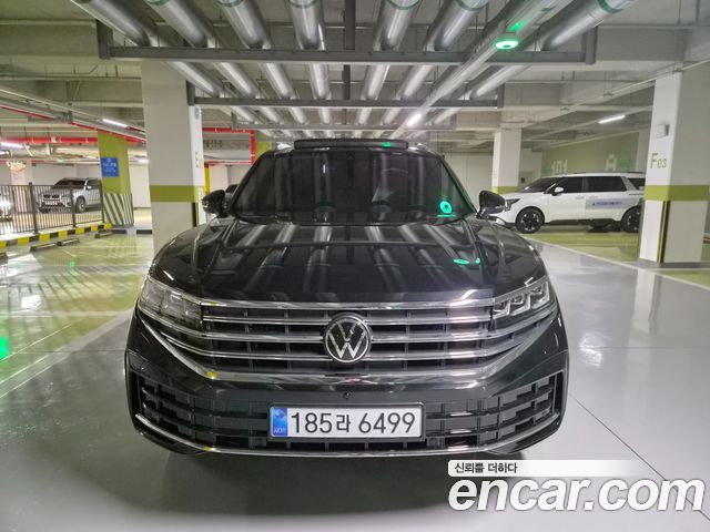 Volkswagen Touareg 3-го поколения 3.0 TDI Prestige - фото 0