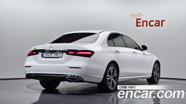 Mercedes-Benz E-Class W213 E250 Avantgarde - фото 0