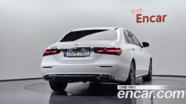Mercedes-Benz E-Class W213 E250 Avantgarde - фото 2