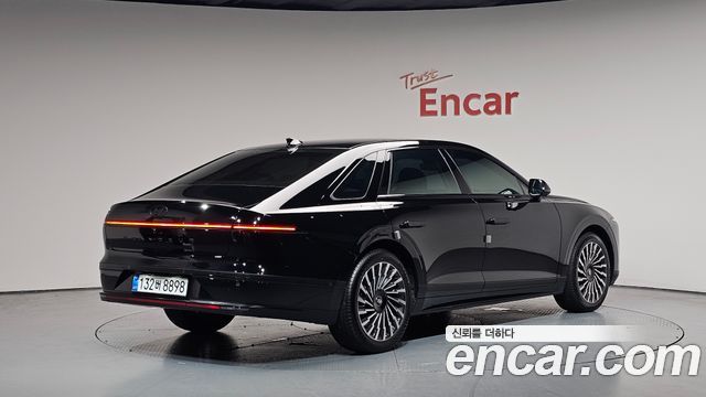Hyundai Grandeur GN7 2,5 Gasoline 2WD Honors - фото 0