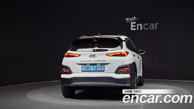 Hyundai Kona Premium - фото 3