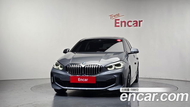 BMW 1-Series F40 120i M Sports - фото 2