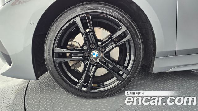 BMW 1-Series F40 120i M Sports - фото 4