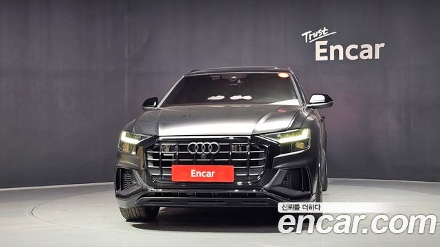 Audi Q8 55 TFSI Quattro Premium - фото 2