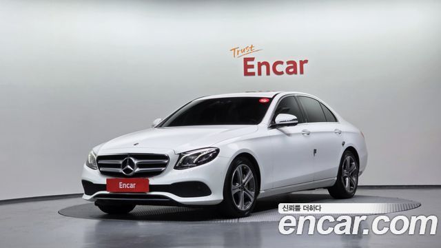 Mercedes-Benz E-Class W213 E300 4MATIC Avnatgarde - фото 0
