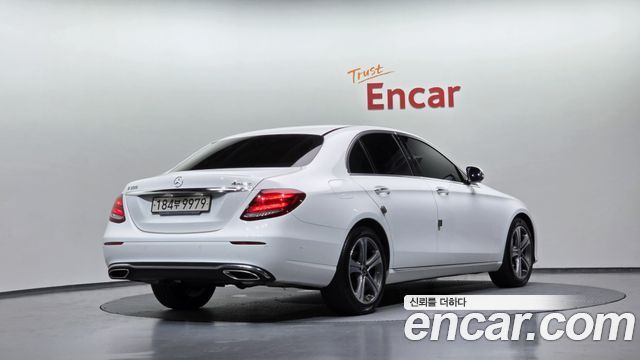 Mercedes-Benz E-Class W213 E300 4MATIC Avnatgarde - фото 1