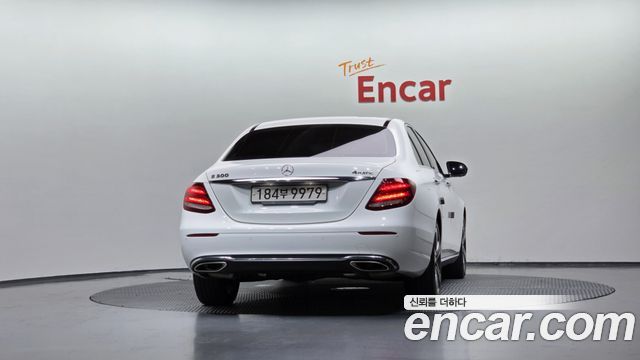 Mercedes-Benz E-Class W213 E300 4MATIC Avnatgarde - фото 3