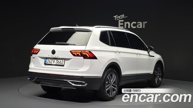 Volkswagen Tiguan 2.0 TSI Prestige - фото 1