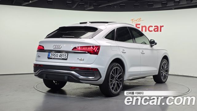 Audi Q5 FY 40 TDI Quattro Premium Sportback - фото 1