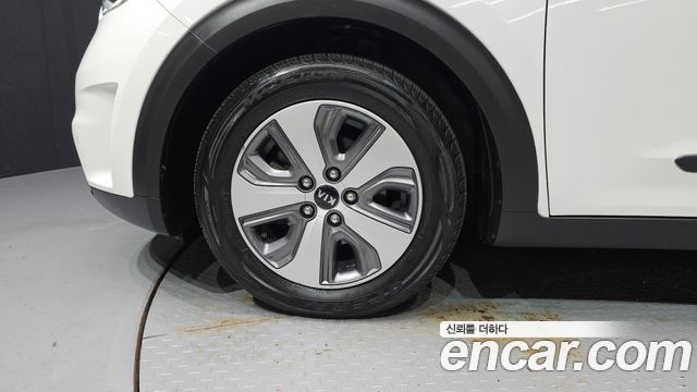Kia Niro Noblesse - фото 4