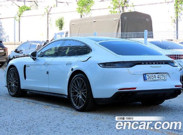 Porsche Panamera 2.9 AWD E-Hybrid - фото 2