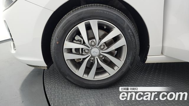 Hyundai i30 PD 1.4 Turbo Style - фото 4