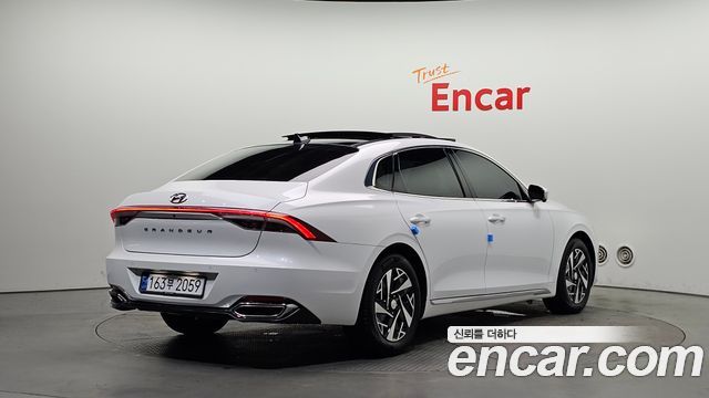 Hyundai Grandeur Новый IG, гибрид Premium Choice - фото 1