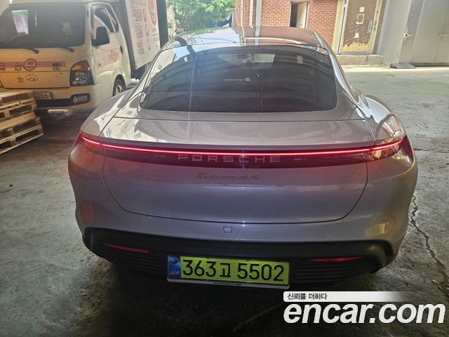 Porsche Taycan 4S - фото 2