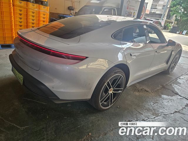 Porsche Taycan 4S - фото 3