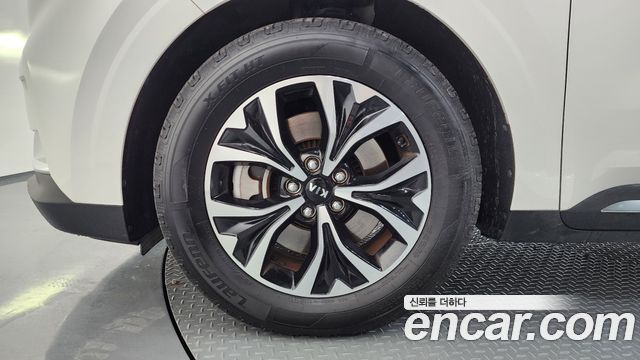 Kia Carnival 4-го поколения 9-Seater Noblesse - фото 4