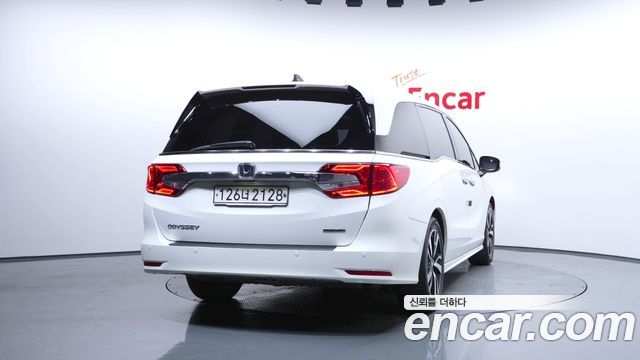 Honda Odyssey 3.5 5th - фото 3