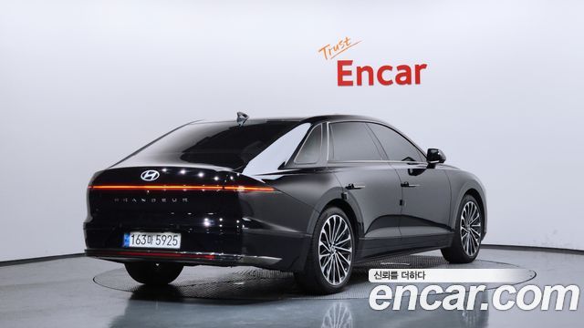 Hyundai Grandeur GN7 2,5 Gasoline 2WD Calligraphy - фото 1